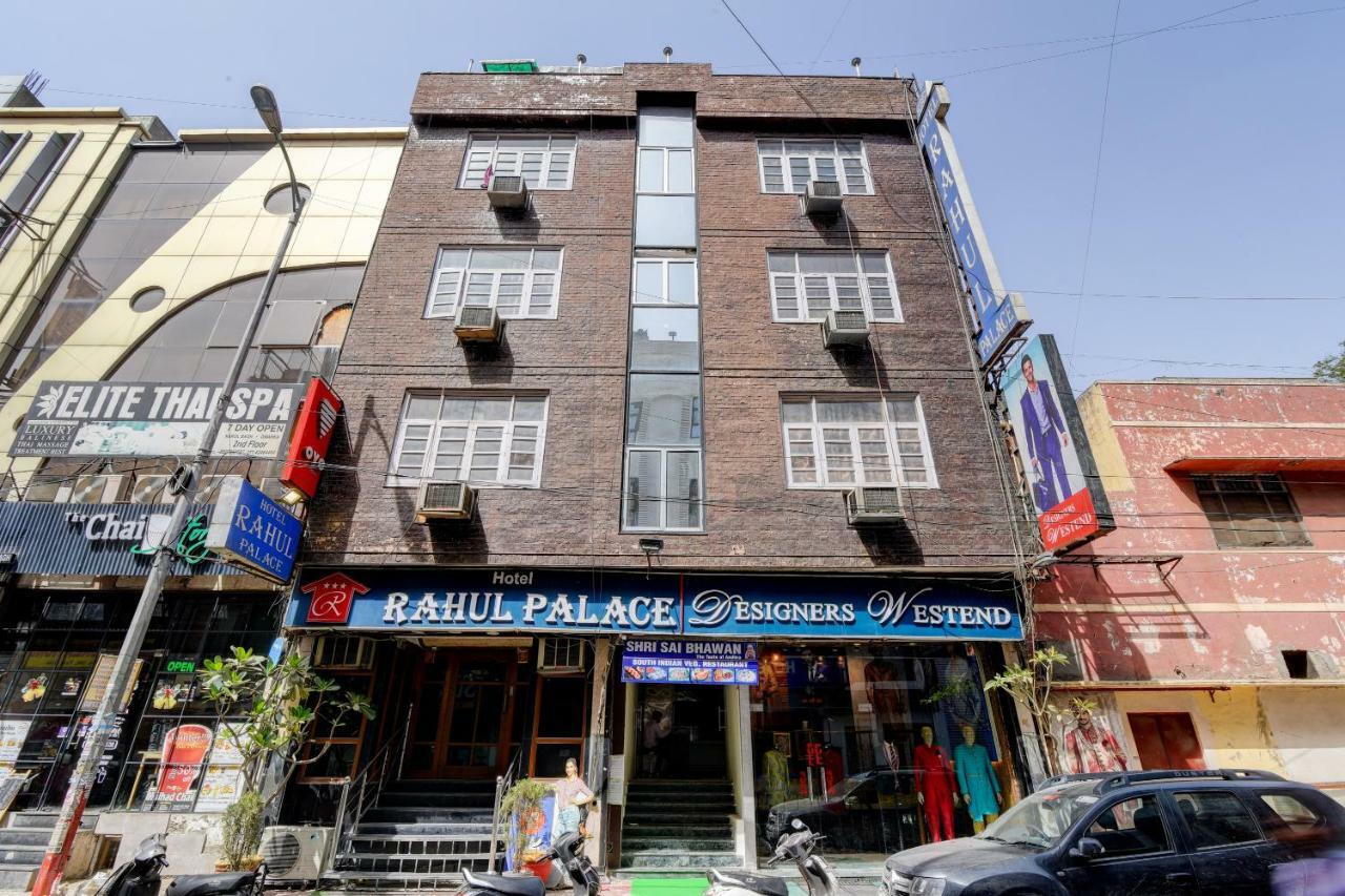 Rahul Palace By Golden Tree Near Metro Station And Ajmal Khan Market Nuova Delhi Esterno foto